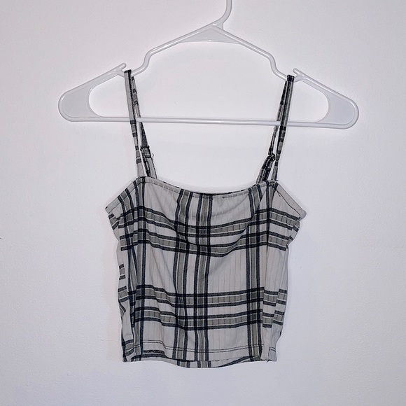 Cute Crop Top Tank and Drop Shoulder Shrug - Picture 4 of 8